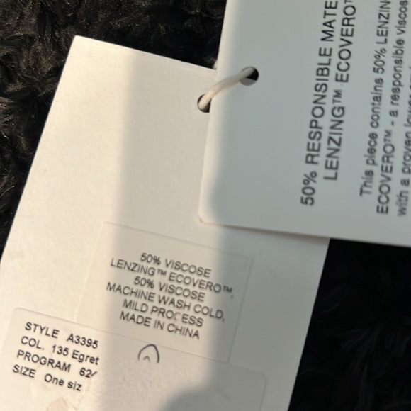 GANNI Printed Floral Scrunchie in Egret NWT - Picture 5 of 5